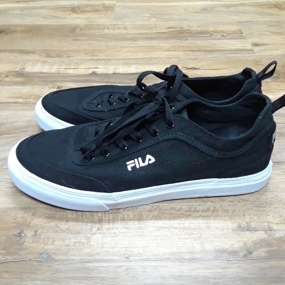 FILA Sneakers - Picture 1 of 11